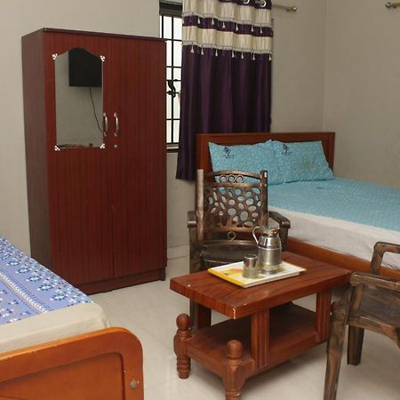 Selvamurugan Residency Hotel Rameshwaram Exterior photo