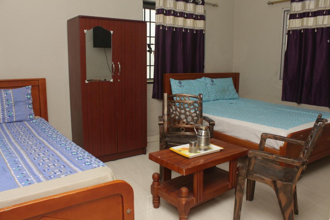 Selvamurugan Residency Hotel Rameshwaram Exterior photo